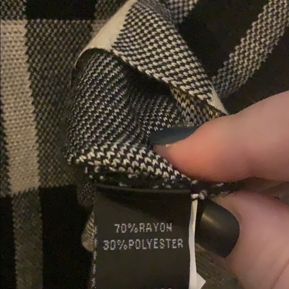 Torrid Black and Beige Plaid Skirt - Picture 4 of 4